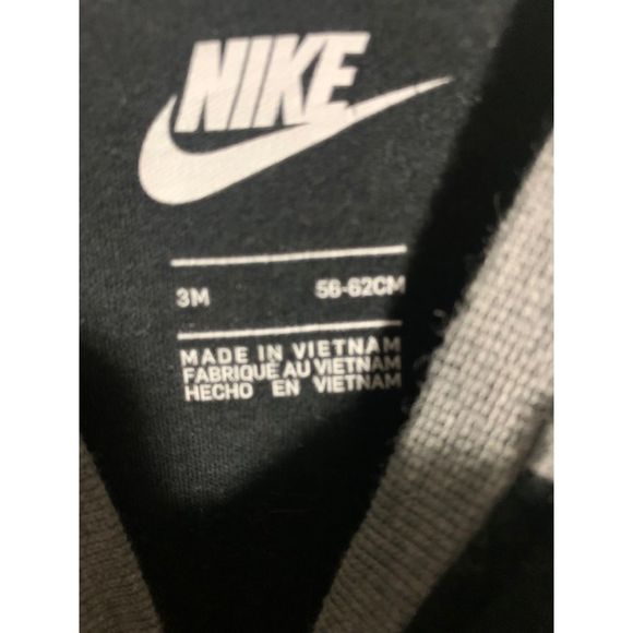 Nike Bundle Onesies (5 items) 3 Months - Picture 9 of 11